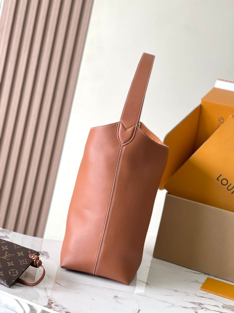Louis Vuitton Hobo Bags
